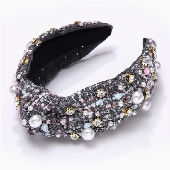 Elegant Tweed Headband with Pearls and crystals 
Black and multicolored New